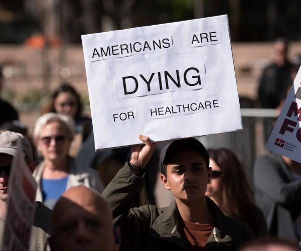 crisis in Americas healthcare industry